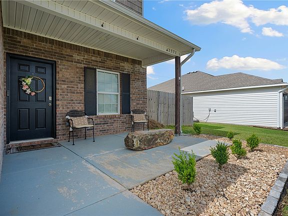 3rd image of 1571 Scotland Dr