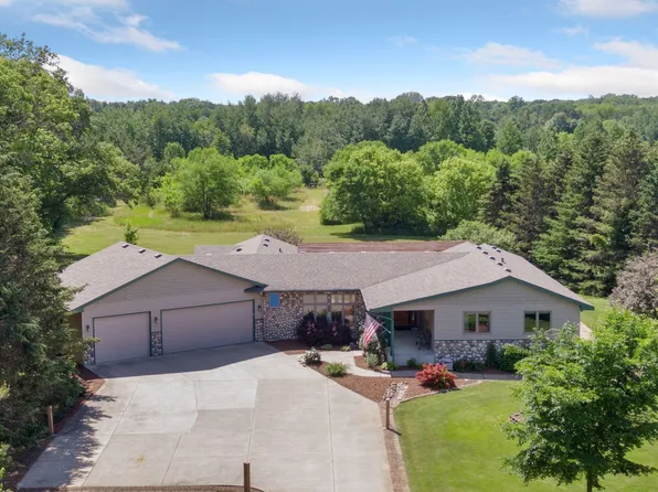 22360 Holly St NW, Oak Grove, MN 55011