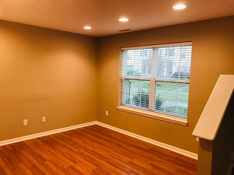 247 Coatsville Dr — Photo 5