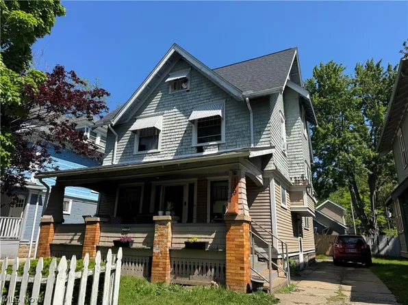 139 Hollinger Ave, Akron, OH 44302
