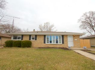 1122 Coronada Dr, Racine, WI 53402