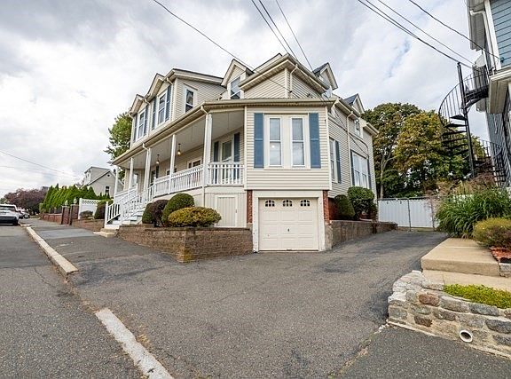 5th image of 212-214 Bradstreet Ave