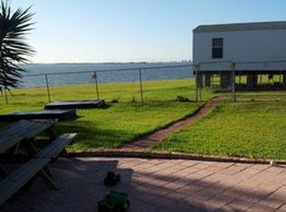 406 Ilfrey St, Baytown, TX 77520