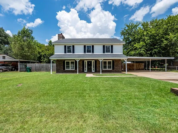 121 Cypress Ln, Leesburg, GA 31763