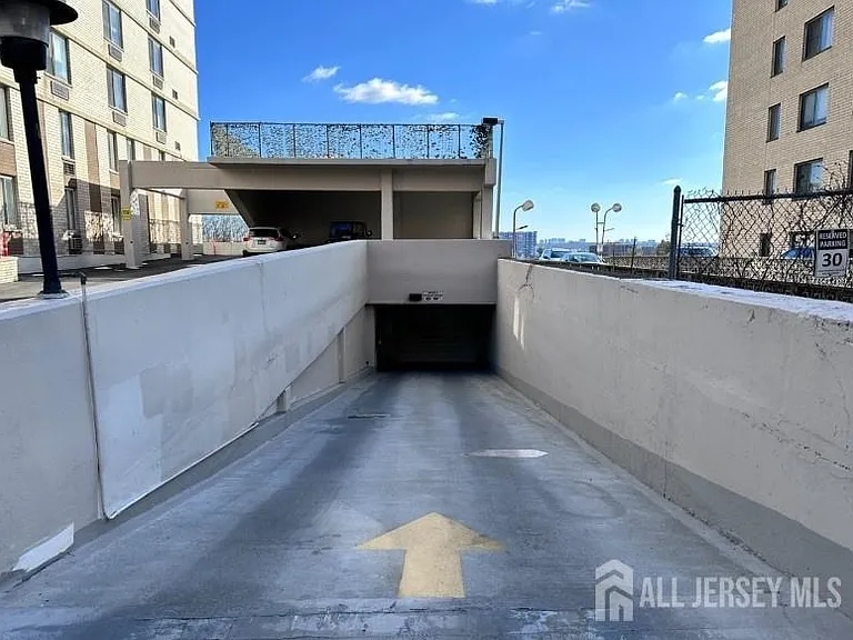 160 Overlook Ave #9A — Photo 11