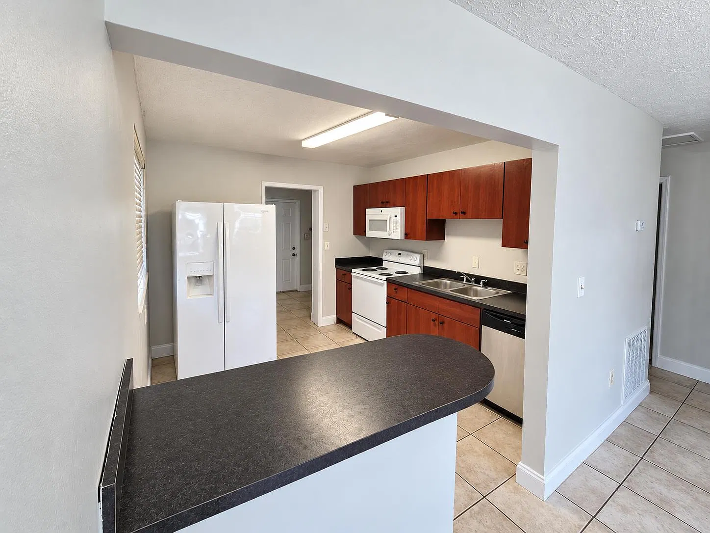 5751 SW 37 ST - 5751 — Photo 2