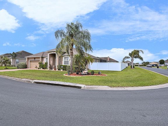 5th image of 8166 Woodvine Cir