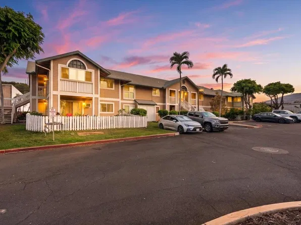 80 Waiaka Ln #37-203, Wailuku, HI 96793