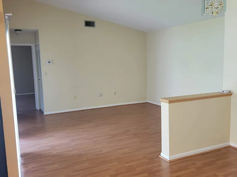 5881 Chester Ln — Photo 8