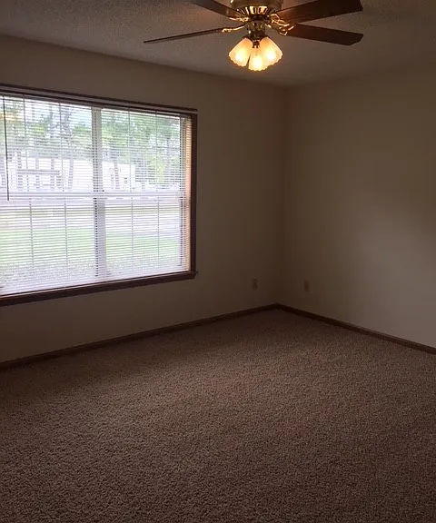 2308A Pineview Dr — Photo 4