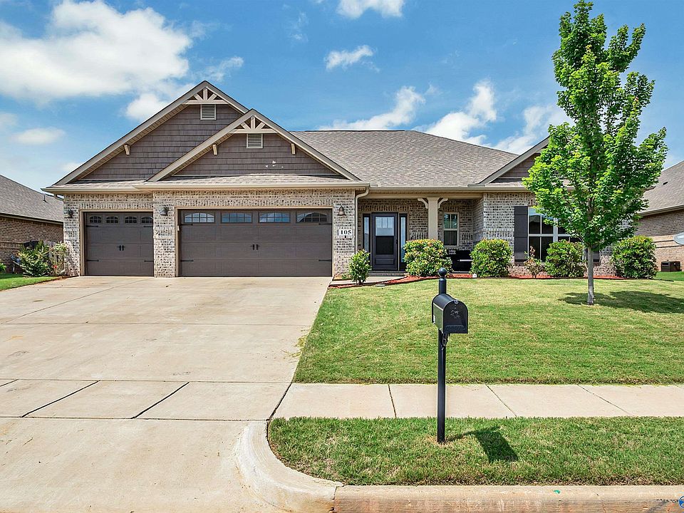 1st image of 105 Tannenbaum Dr