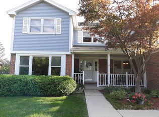 707 E Suffield Dr, Arlington Heights, IL