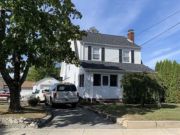 2nd image of 704 Fruit Hill Ave