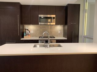 118 Carrie Cates Ct #905, North Vancouver, BC