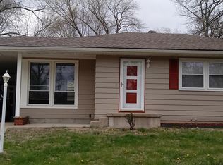 6105 Warren Dr, Belleville, IL 62223