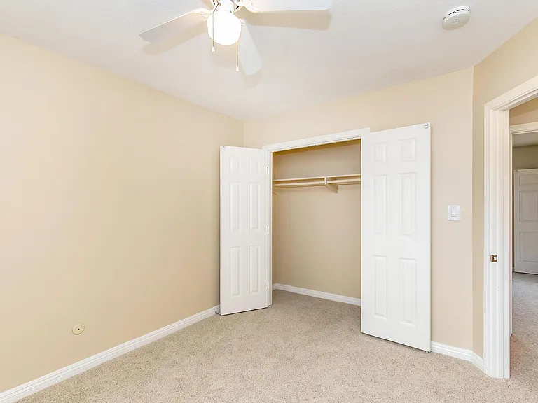 Sandpointe Cove Apartment Homes — Photo 34