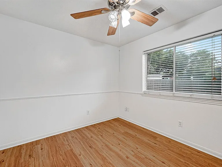 17303 Kenton Crossing Ln — Photo 30