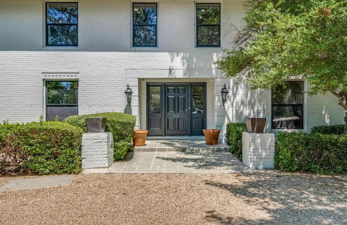 Building Photo - 6307 Deloache Ave