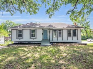 8823 E 111th St, Kansas City, MO 64134