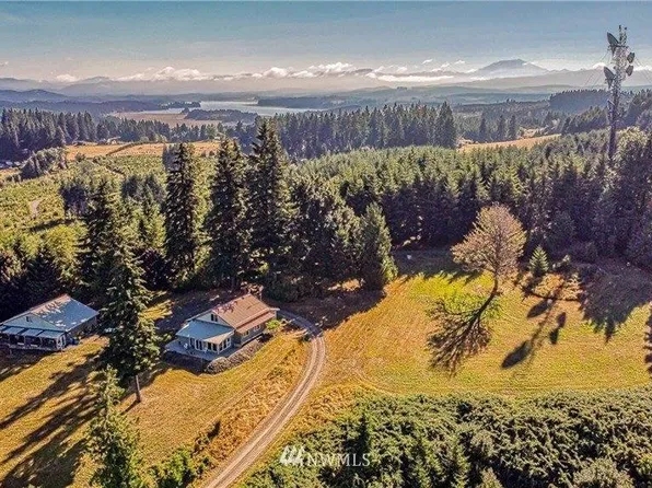 360 Dahlman Rd, Castle Rock, WA 98611