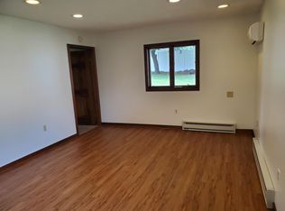 1100 York Rd, Warminster, PA 18974