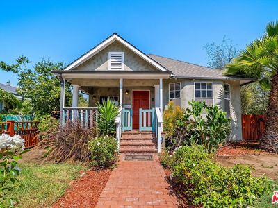 1404 N Hoover St, Los Angeles, CA, 90027