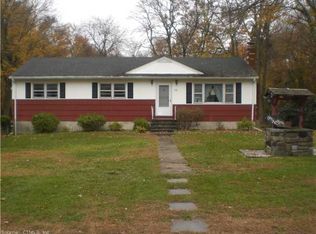 13 Meadow Brook Dr, Monroe, CT 06468