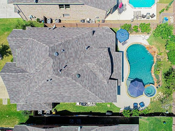 3rd image of 2817 Veneto Ct