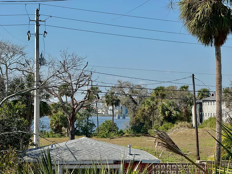 326 Ribault Ave — Photo 15