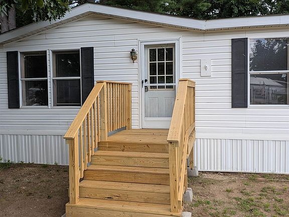 3rd image of 545 Elm Street #34