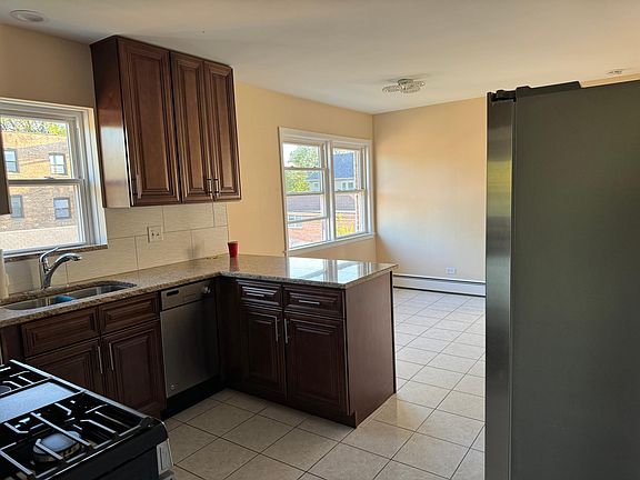 3rd image of 4712 N Central Ave APT 2