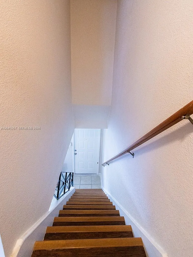 NW 9th Dr, Plantation — Photo 4