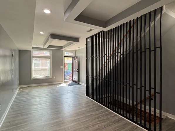 910 N Streeper St, Baltimore, MD 21205