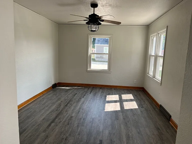 3 Bedroom Home for rent in Urbandale, IA — Photo 5