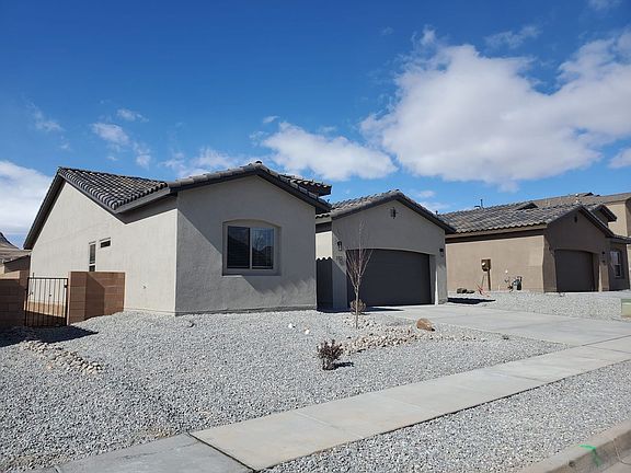 4th image of 1701 Camino Rustica SW