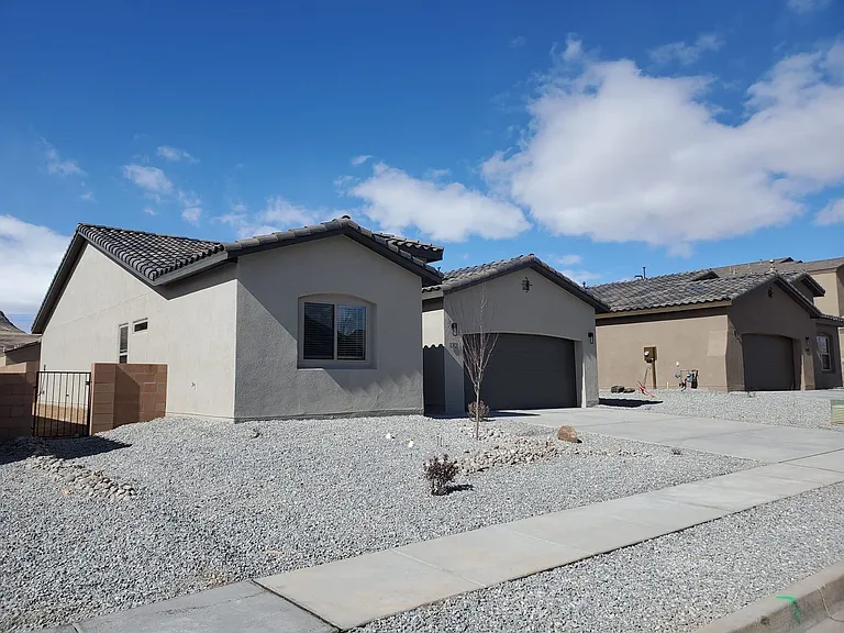 1701 Camino Rustica SW — Photo 4