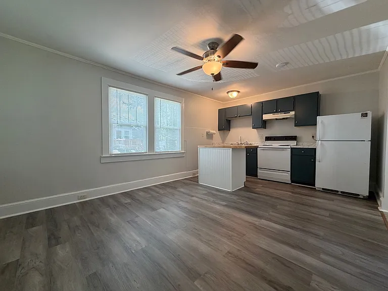 653 E Main St #D — Photo 6