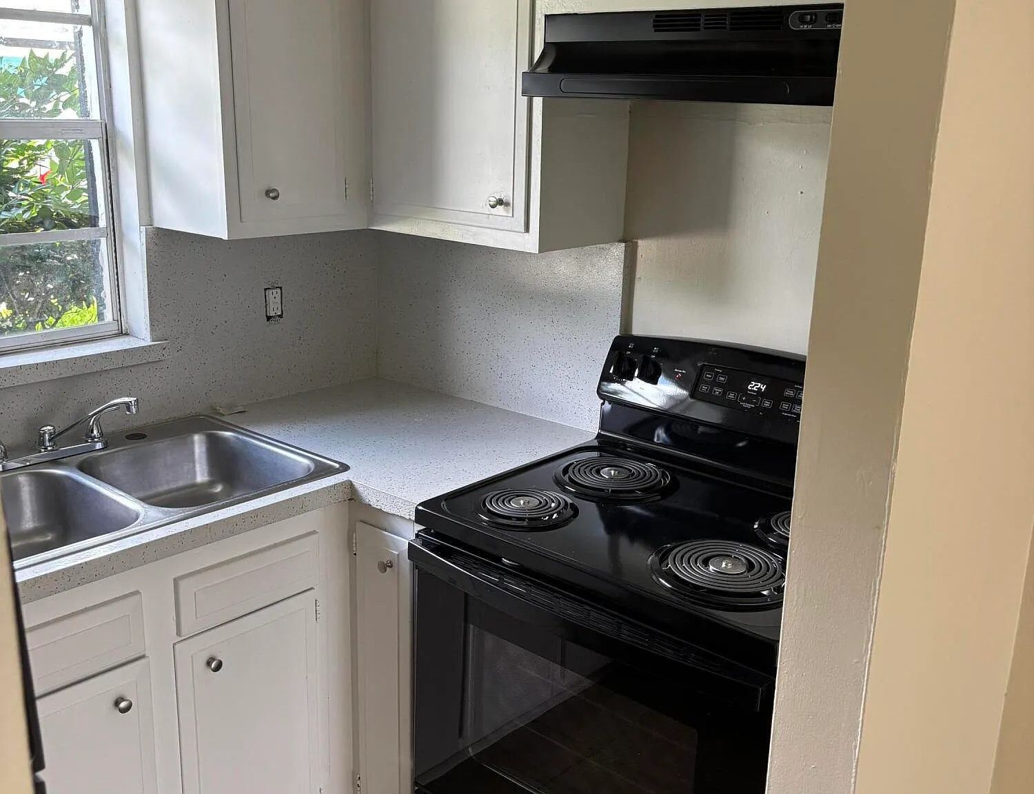 1 bed, 1.0 bath, 750 sqft, $1,050 — Photo 4