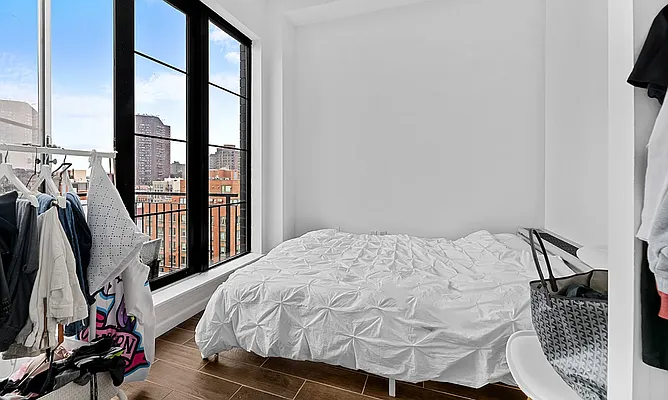 Rented by REAL New York | media 12