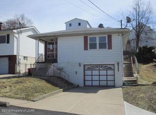 154 Walnut St, Dunmore, PA 18512