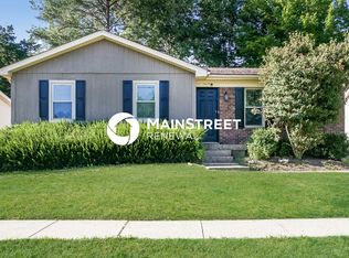 5619 Wooded Lake Dr, Louisville, KY 40299