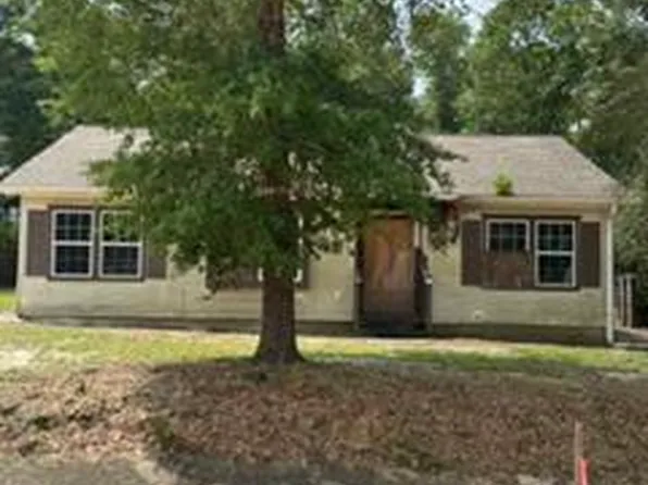 127 W Orange Blossom Ave, Defuniak Springs, FL 32433