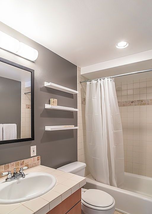 2nd image of 330 W Olympic Pl APT 307