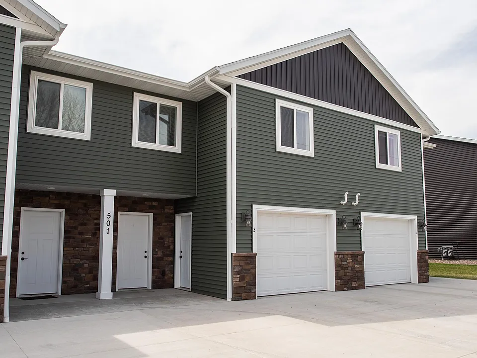 425 W Veterans St #3