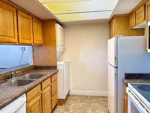 4th image of 171 N College Way APT 8
