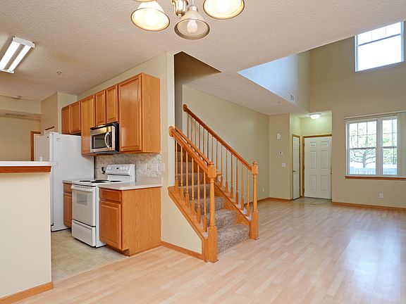 5th image of 5030 Holly Ln N Unit 3