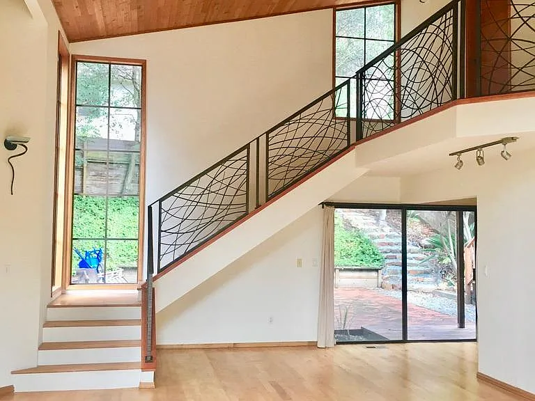 6445 Thornhill Dr — Photo 2