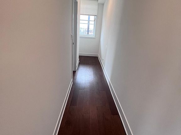 4th image of 4924 S King Dr #1S