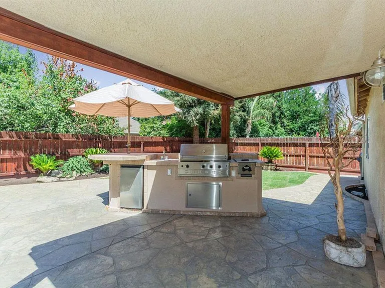 2604 E Christopher Dr — Photo 20