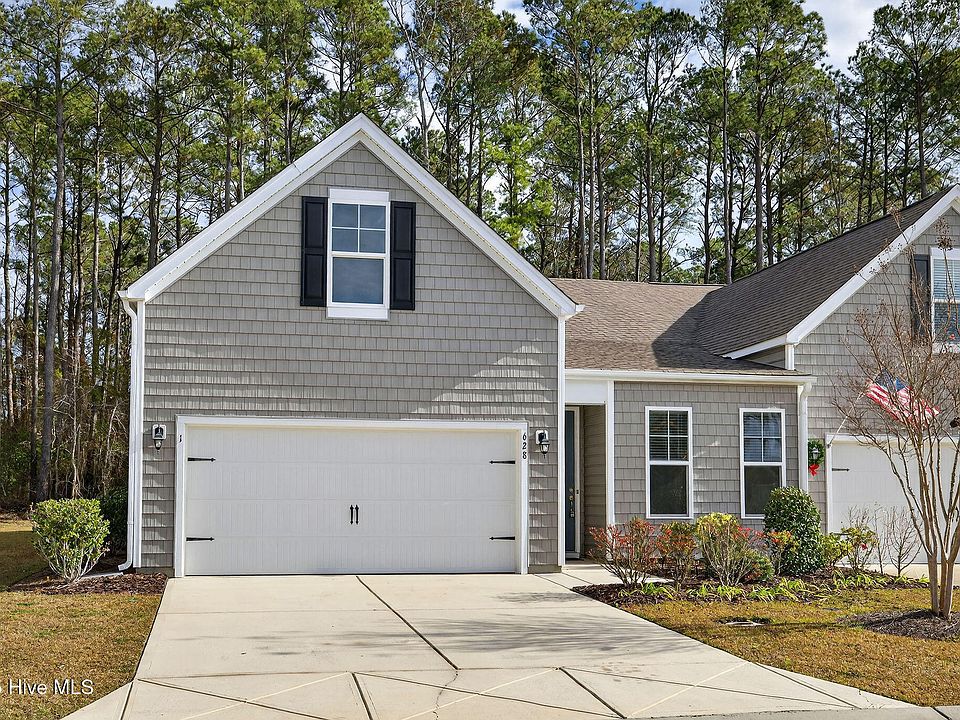 1st image of 628 Cambeck Drive SE Unit 1